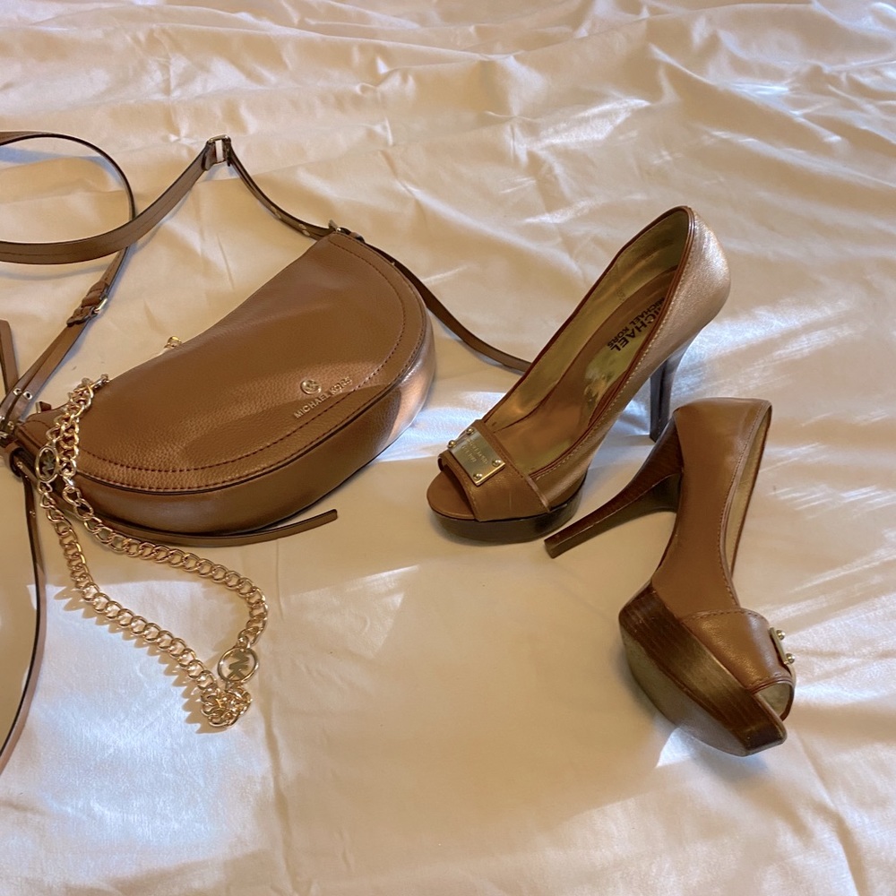 Platform peep toe Michael Kors heels